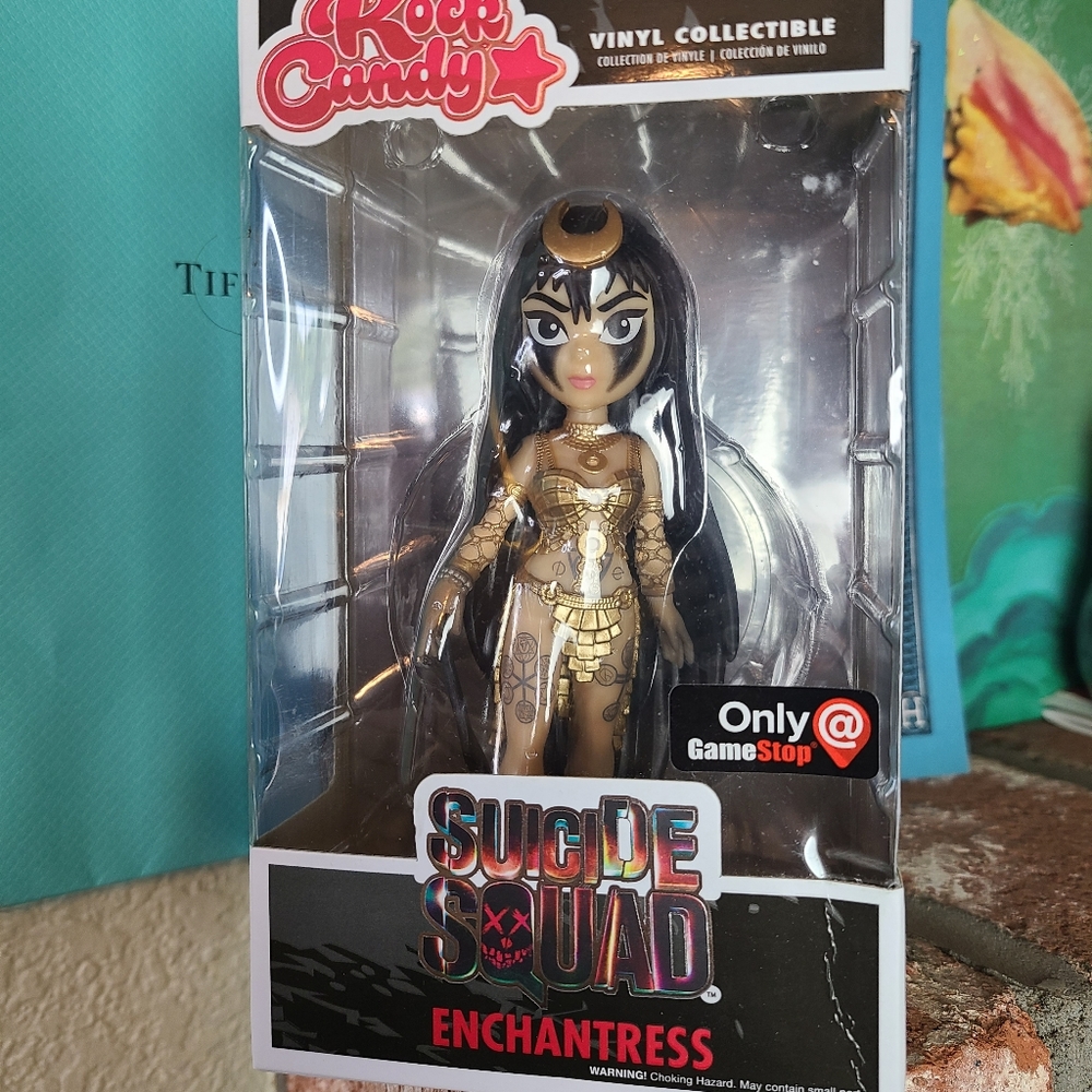 Suicide Sqad Enchantress Figurine